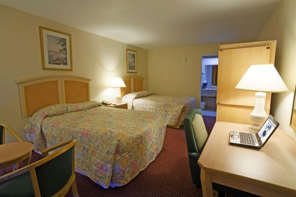 Americas Best Value Inn V1305 (Evergreen)